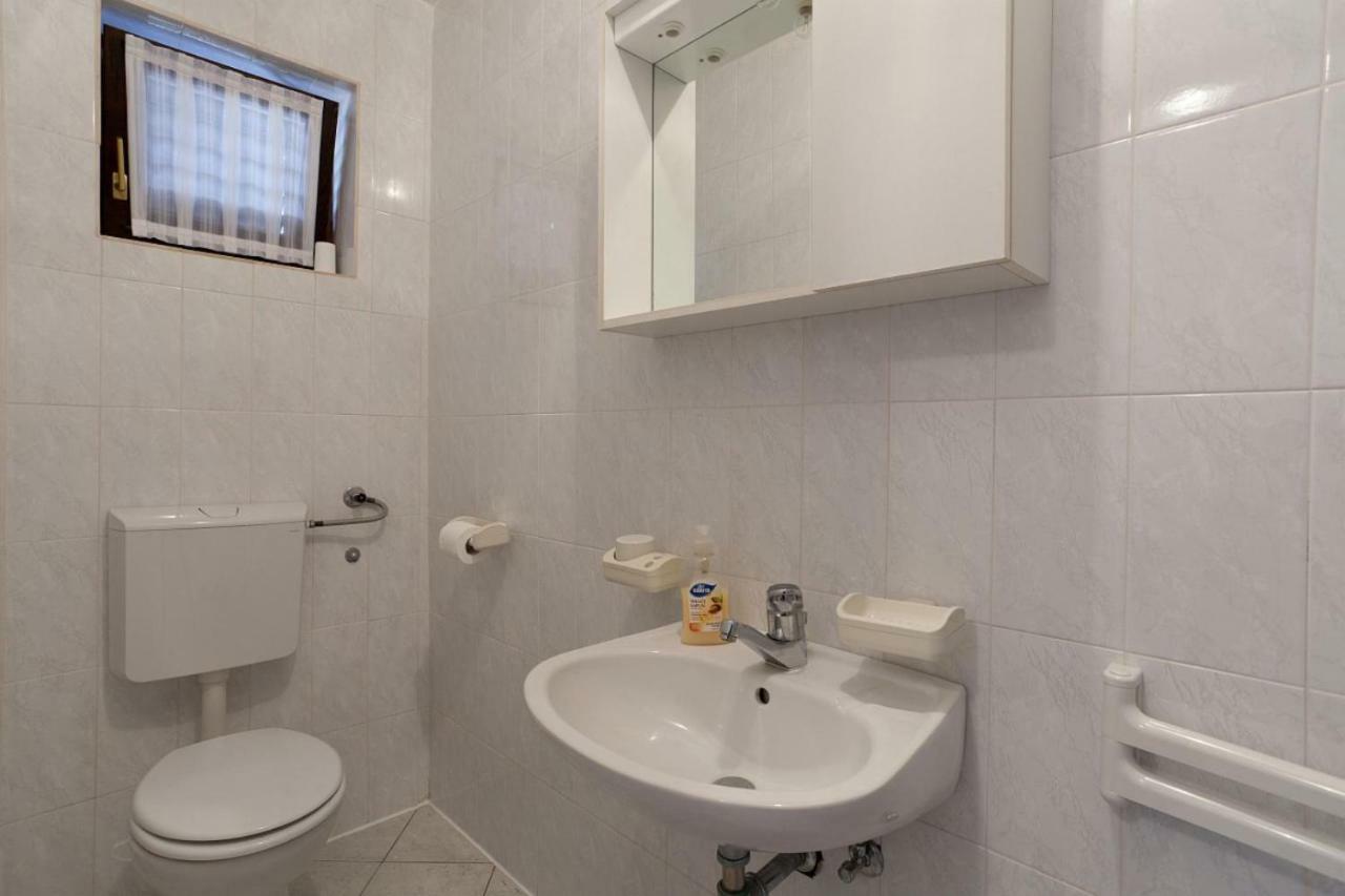 Karagic Apartment Krk Town Bagian luar foto