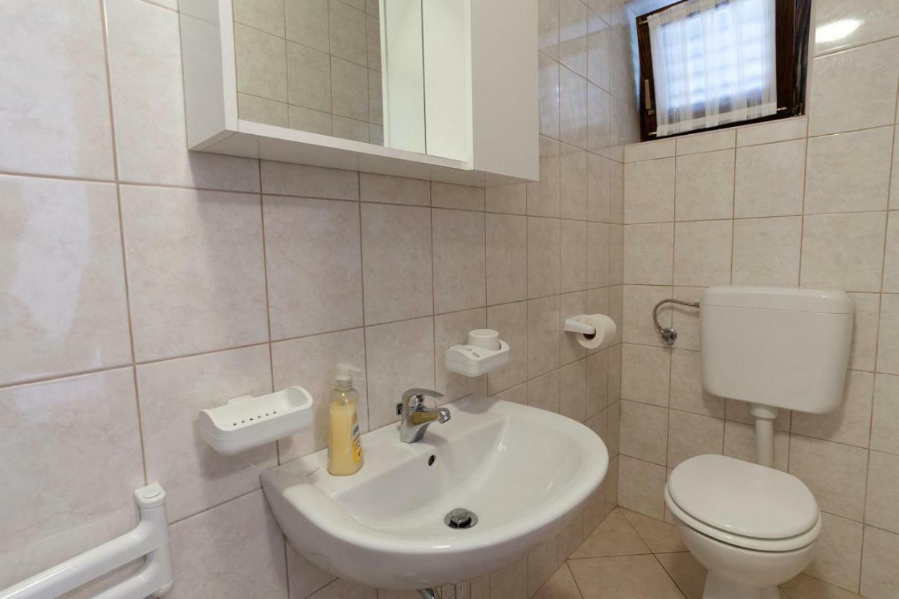 Karagic Apartment Krk Town Bagian luar foto