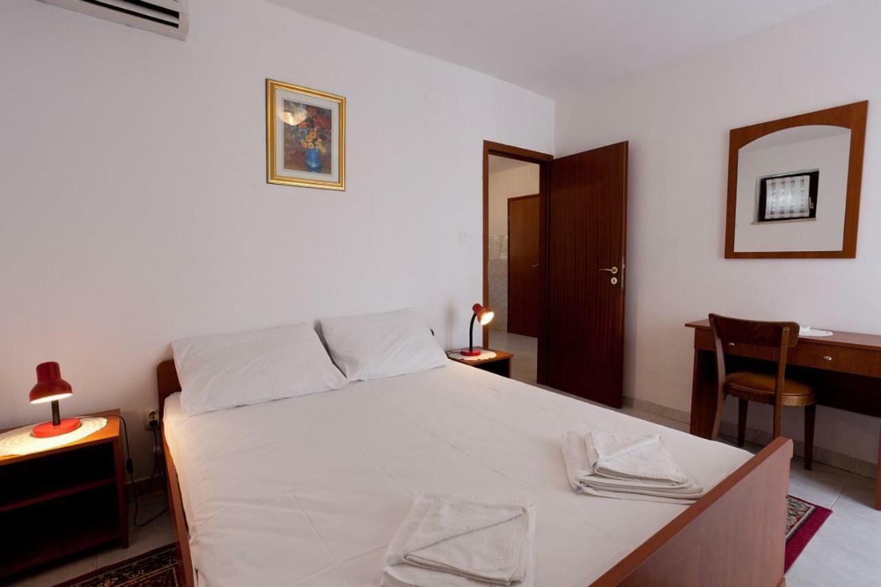 Karagic Apartment Krk Town Bagian luar foto